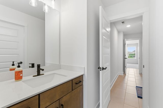 550 Snap Dragon Ln, Hendersonville, TN 37075