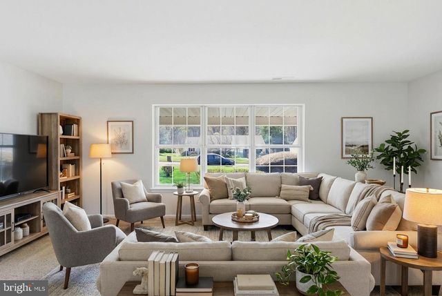 1567 BROCK CREEK DR, Yardley, PA 19067