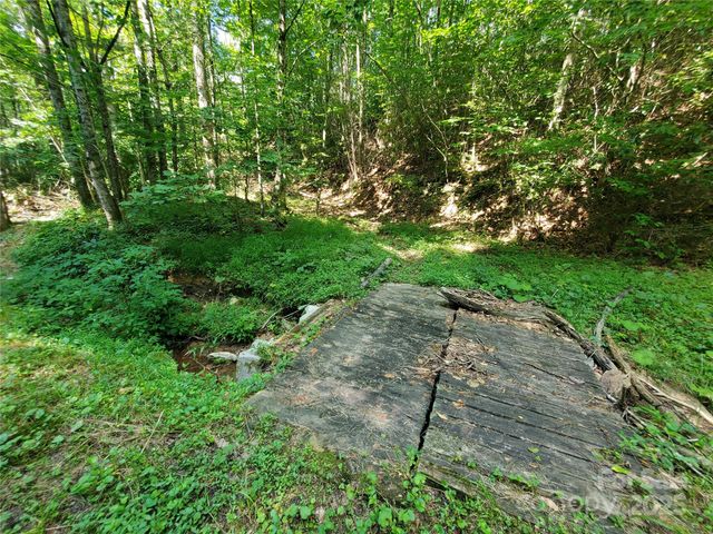 5023 Elk Park Highway, Elk Park, NC 28622