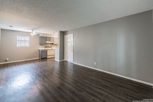 331 W Mistletoe, San Antonio, TX 78212