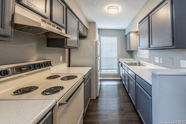 331 W Mistletoe, San Antonio, TX 78212