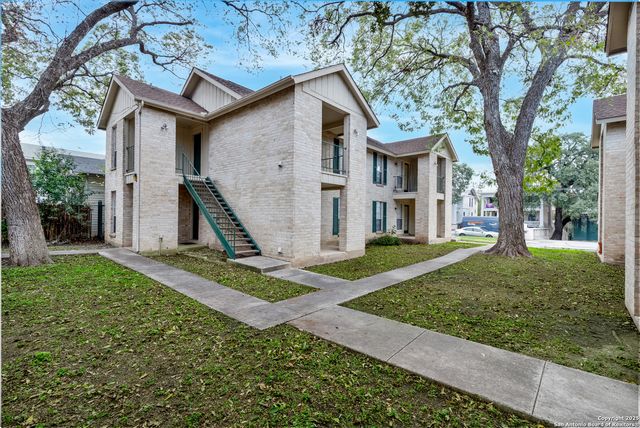331 W Mistletoe, San Antonio, TX 78212