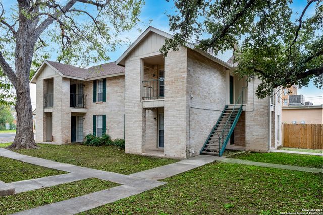331 W Mistletoe, San Antonio, TX 78212