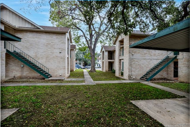 331 W Mistletoe, San Antonio, TX 78212