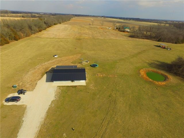 1231 SW 101 Road, Chilhowee, MO 64733