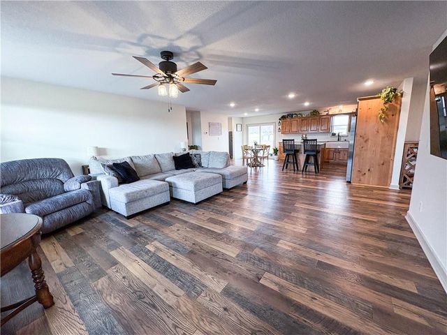 1231 SW 101 Road, Chilhowee, MO 64733