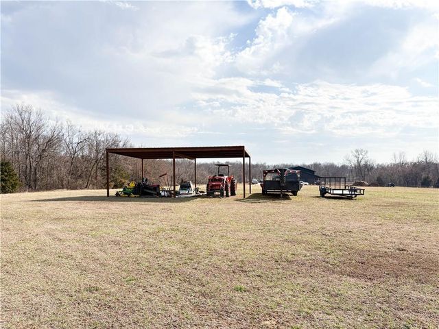 1231 SW 101 Road, Chilhowee, MO 64733