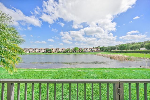 3728 NE 3rd Ct, Homestead, FL 33033