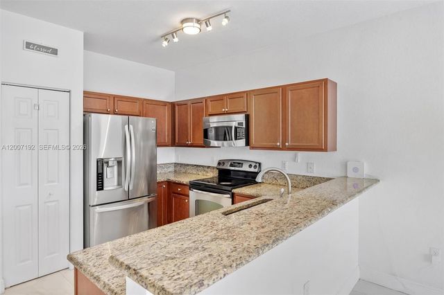 3728 NE 3rd Ct, Homestead, FL 33033