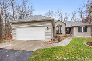 10533 Scenic Pines Court, Rockford, MI 49341