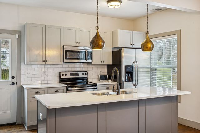 924A Strouse Ave, Nashville, TN 37206