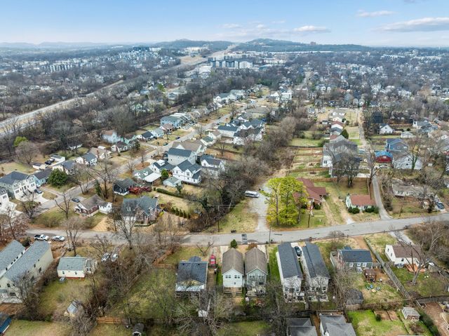 924A Strouse Ave, Nashville, TN 37206