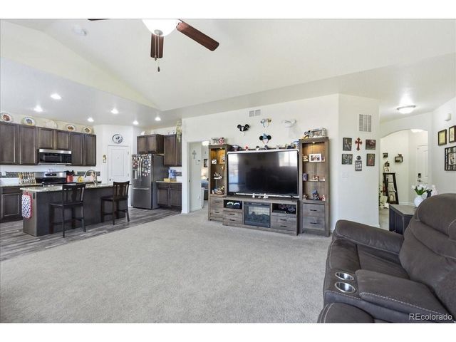 692 Settlers Dr, Milliken, CO 80543