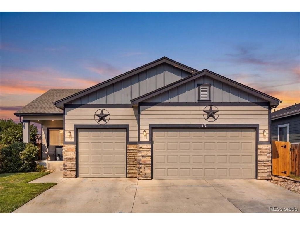 692 Settlers Dr, Milliken, CO 80543