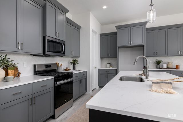 8601 W Pond Pine St, Star, ID 83669