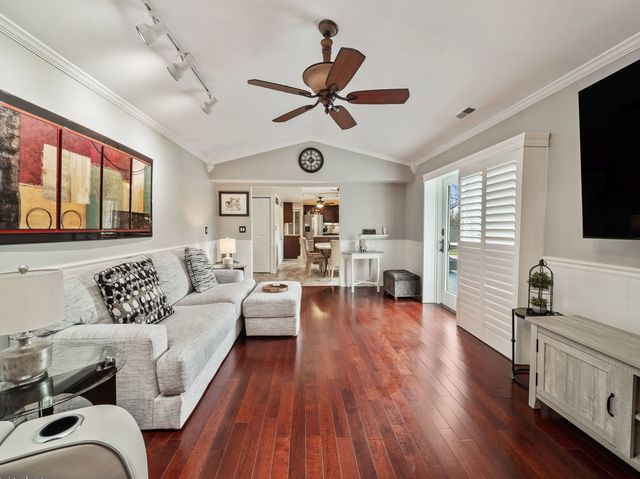 760 Thunderbird Trail, Carol Stream, IL 60188