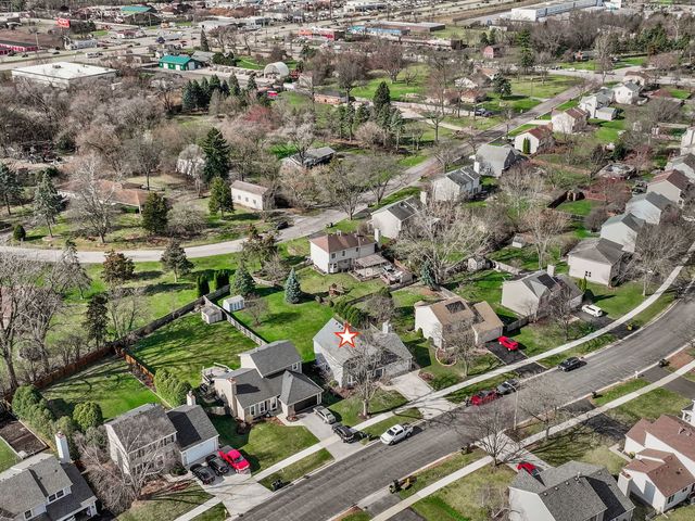 760 Thunderbird Trail, Carol Stream, IL 60188