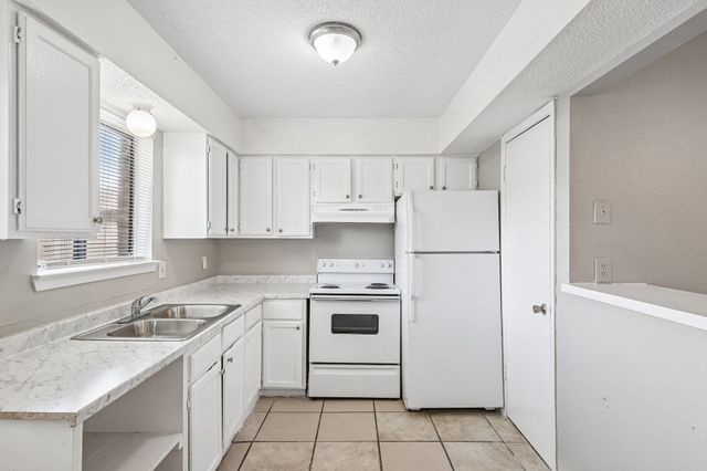 2813 Wimbledon Court, Garland, TX 75041