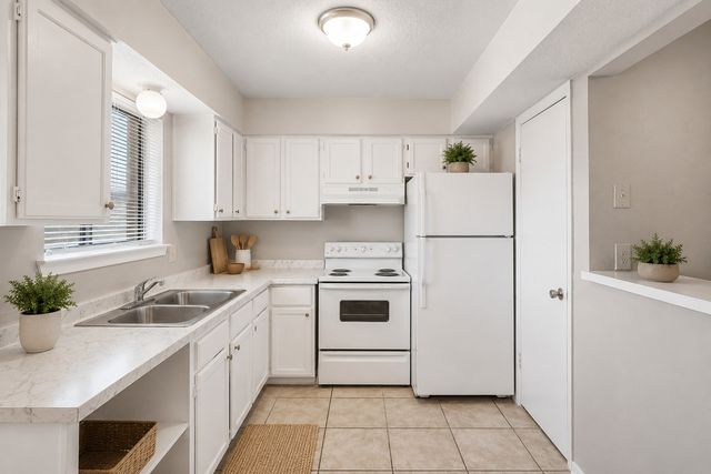 2813 Wimbledon Court, Garland, TX 75041