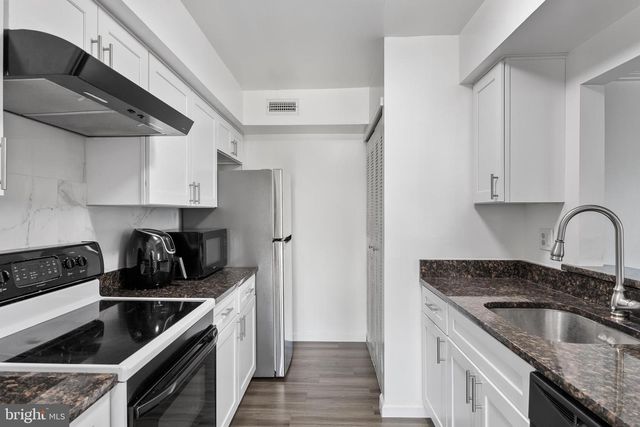 117 SANDRA RD, Voorhees, NJ 08043