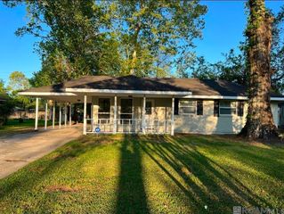 3376 Courtland Dr, Baton Rouge, LA 70814