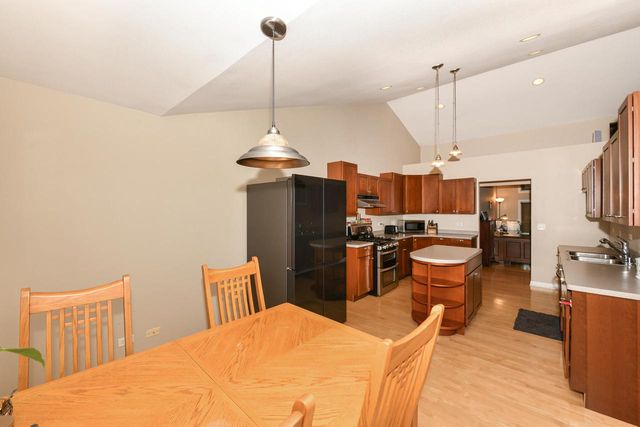 909 S Beaumont AVENUE, Kansasville, WI 53139