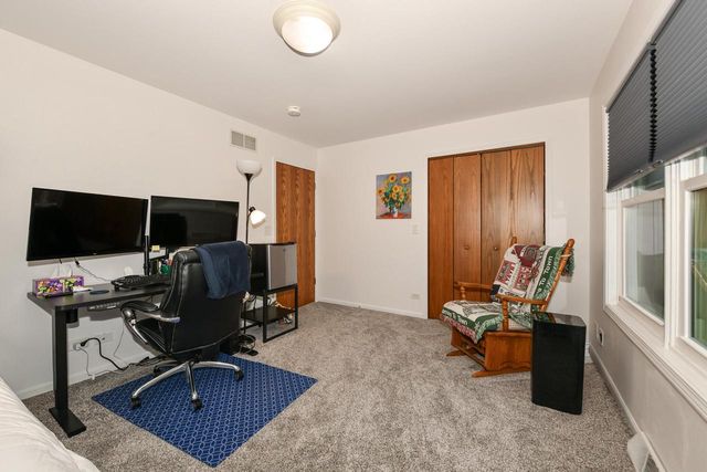 909 S Beaumont AVENUE, Kansasville, WI 53139