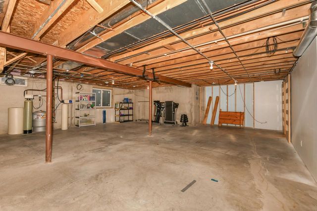 909 S Beaumont AVENUE, Kansasville, WI 53139