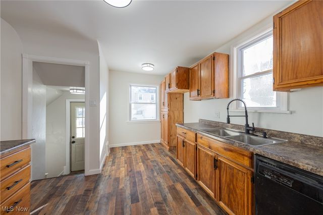 464 E 250th Street, Euclid, OH 44132