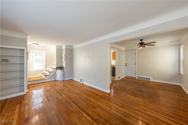 464 E 250th Street, Euclid, OH 44132