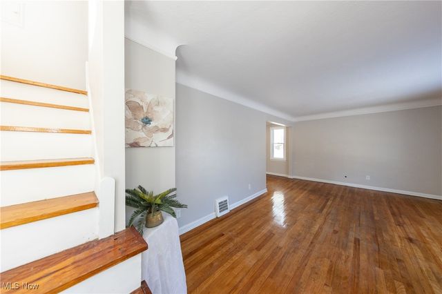 464 E 250th Street, Euclid, OH 44132