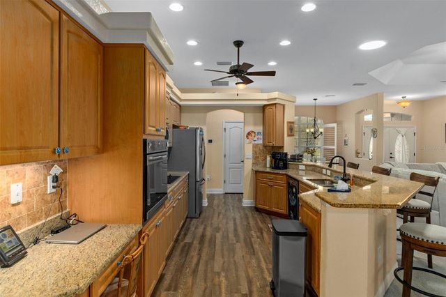 39 LINDER STREET, Homosassa, FL 34446