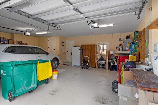 39 LINDER STREET, Homosassa, FL 34446