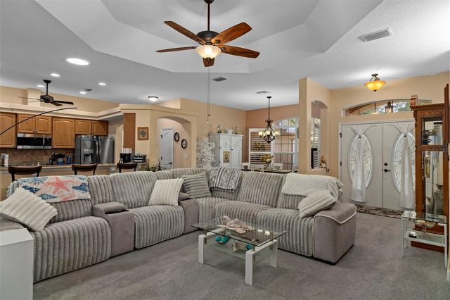 39 LINDER STREET, Homosassa, FL 34446