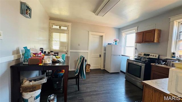 3823 Potomac Street, St Louis, MO 63116