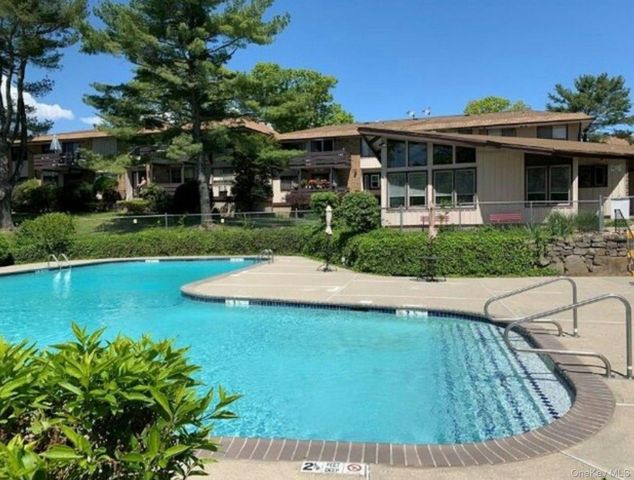 59 Sierra Vista Lane 59, Valley Cottage, NY 10989