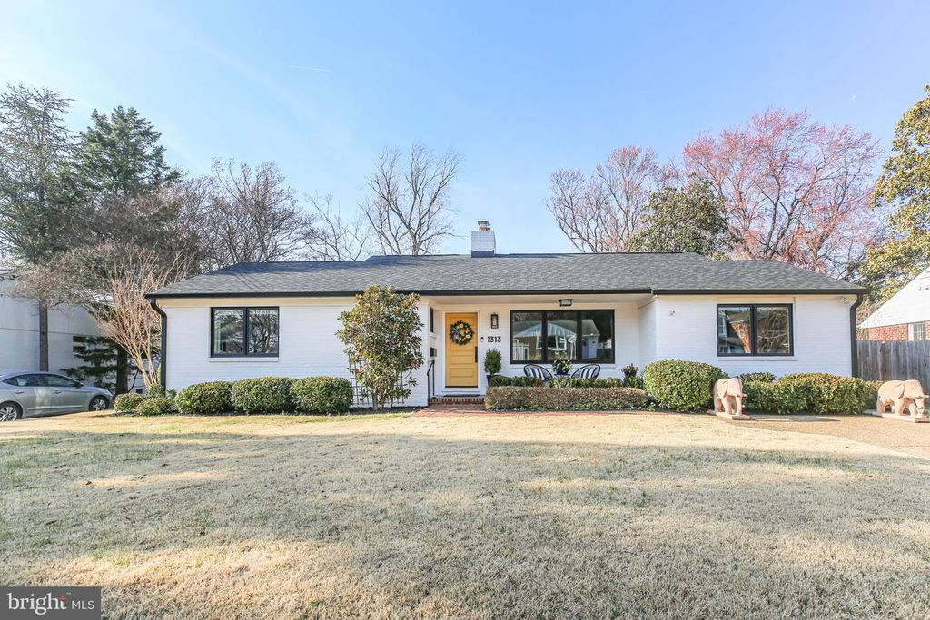 1313 DANDRIDGE ST, Fredericksburg, VA 22401