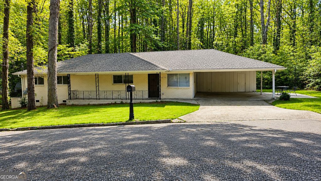 3226 Cloverhurst Drive, East Point, GA 30344