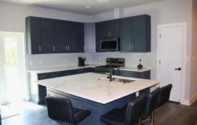 2801 NE 2nd Avenue, Wilton Manors, FL 33334
