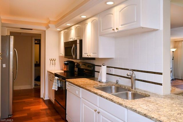 4001 GULF SHORE BLVD N 500, Naples, FL 34103