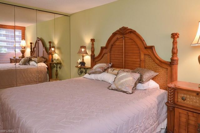 4001 GULF SHORE BLVD N 500, Naples, FL 34103