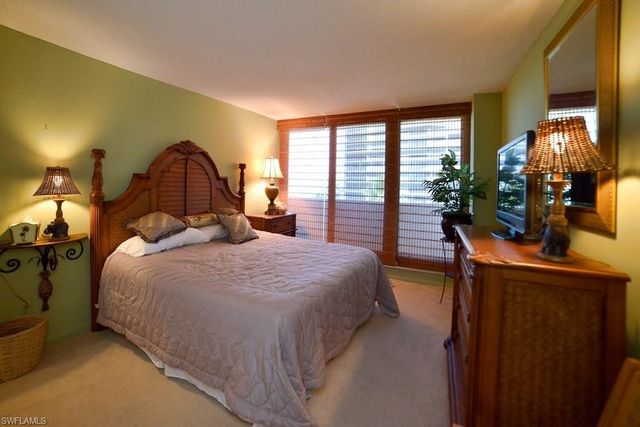 4001 GULF SHORE BLVD N 500, Naples, FL 34103