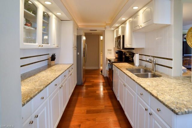 4001 GULF SHORE BLVD N 500, Naples, FL 34103
