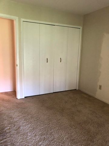 25136 Potomac Drive, South Lyon, MI 48178