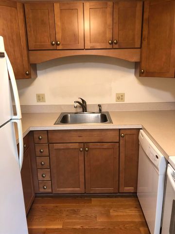 25136 Potomac Drive, South Lyon, MI 48178