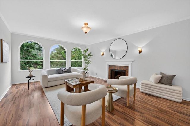 1523 Perez Dr, Pacifica, CA 94044