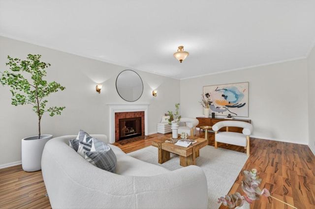 1523 Perez Dr, Pacifica, CA 94044