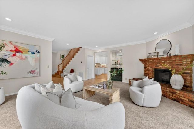 1523 Perez Dr, Pacifica, CA 94044