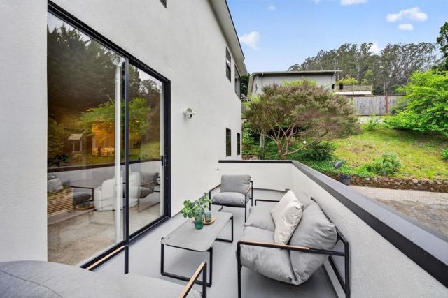 1523 Perez Dr, Pacifica, CA 94044
