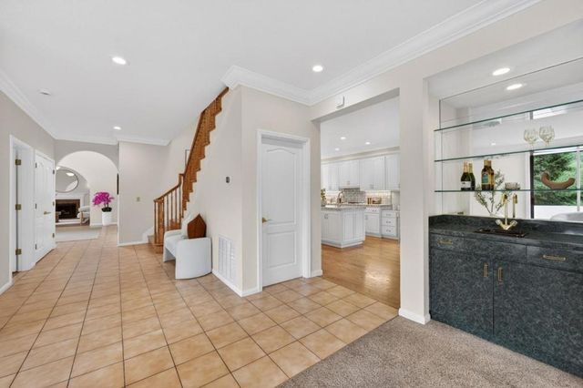 1523 Perez Dr, Pacifica, CA 94044